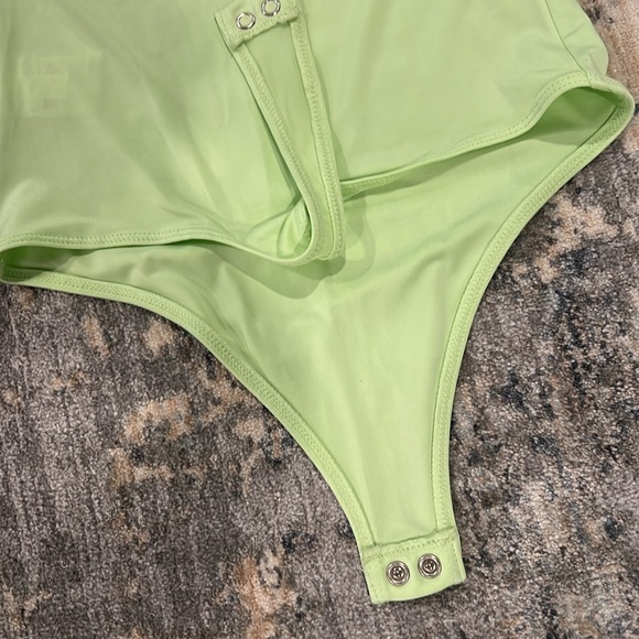 Express bodysuit - Picture 5 of 7